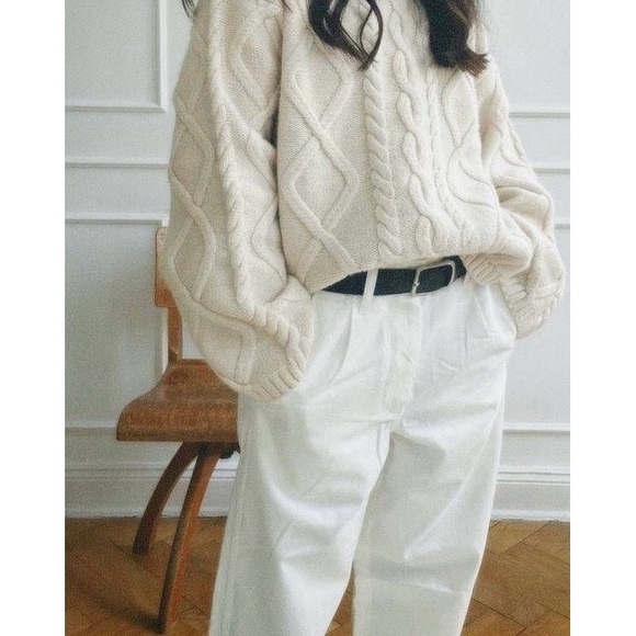 H&M Cable Knit V-Neck Sweater - Picture 13 of 14